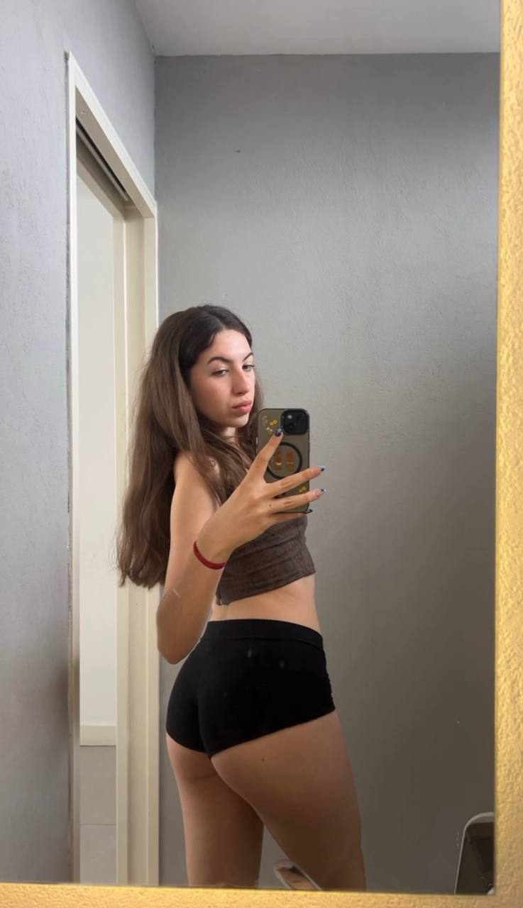 Amber in her underwear in Qiqihar