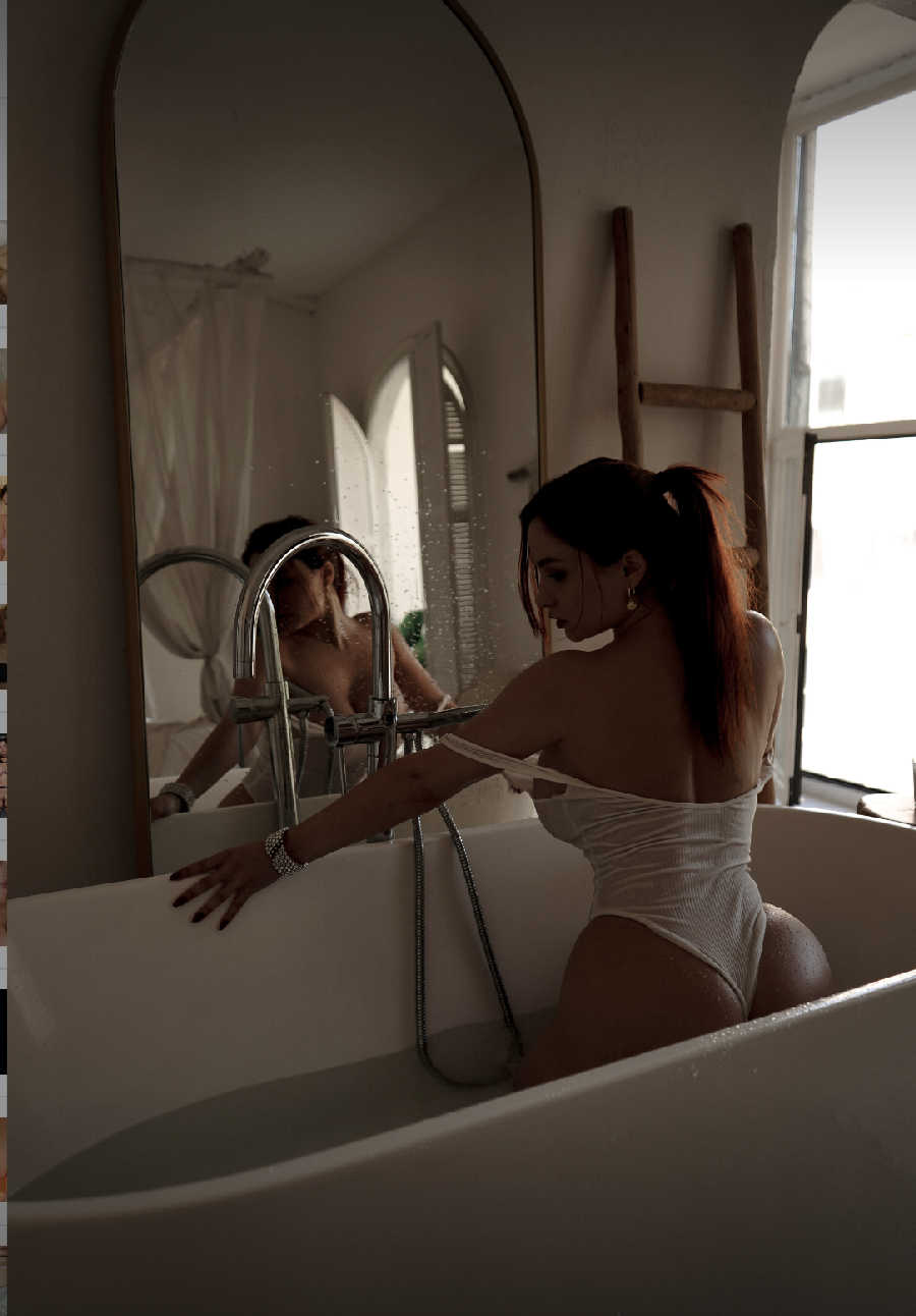 A playful frame from Miranda Faith nude — online in Qiqihar