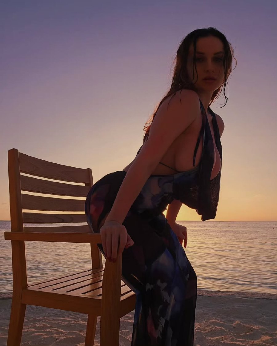 Sexy girl Miranda Faith nude in Qiqihar