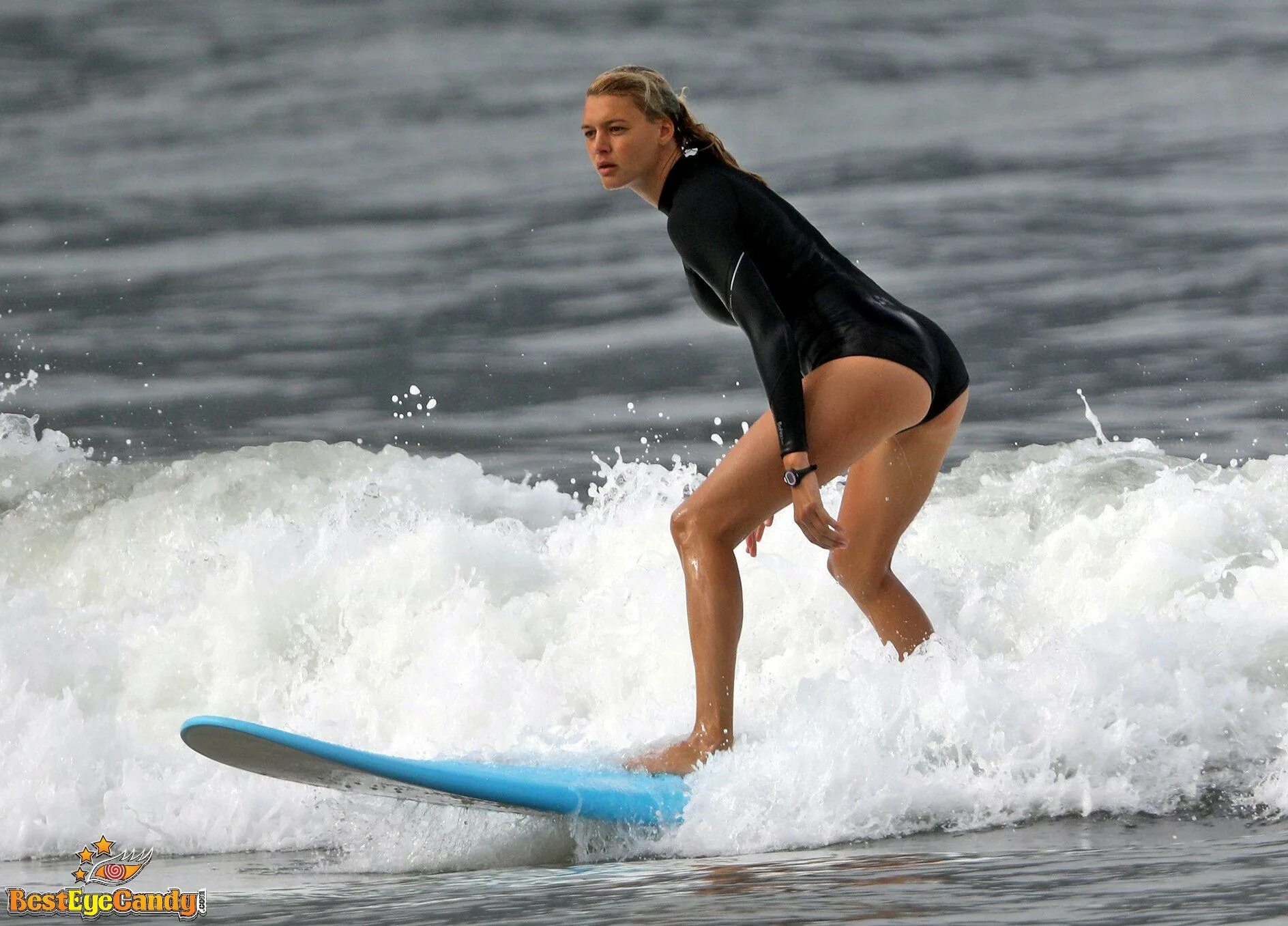 Kelly Rohrbach underwear in Qiqihar