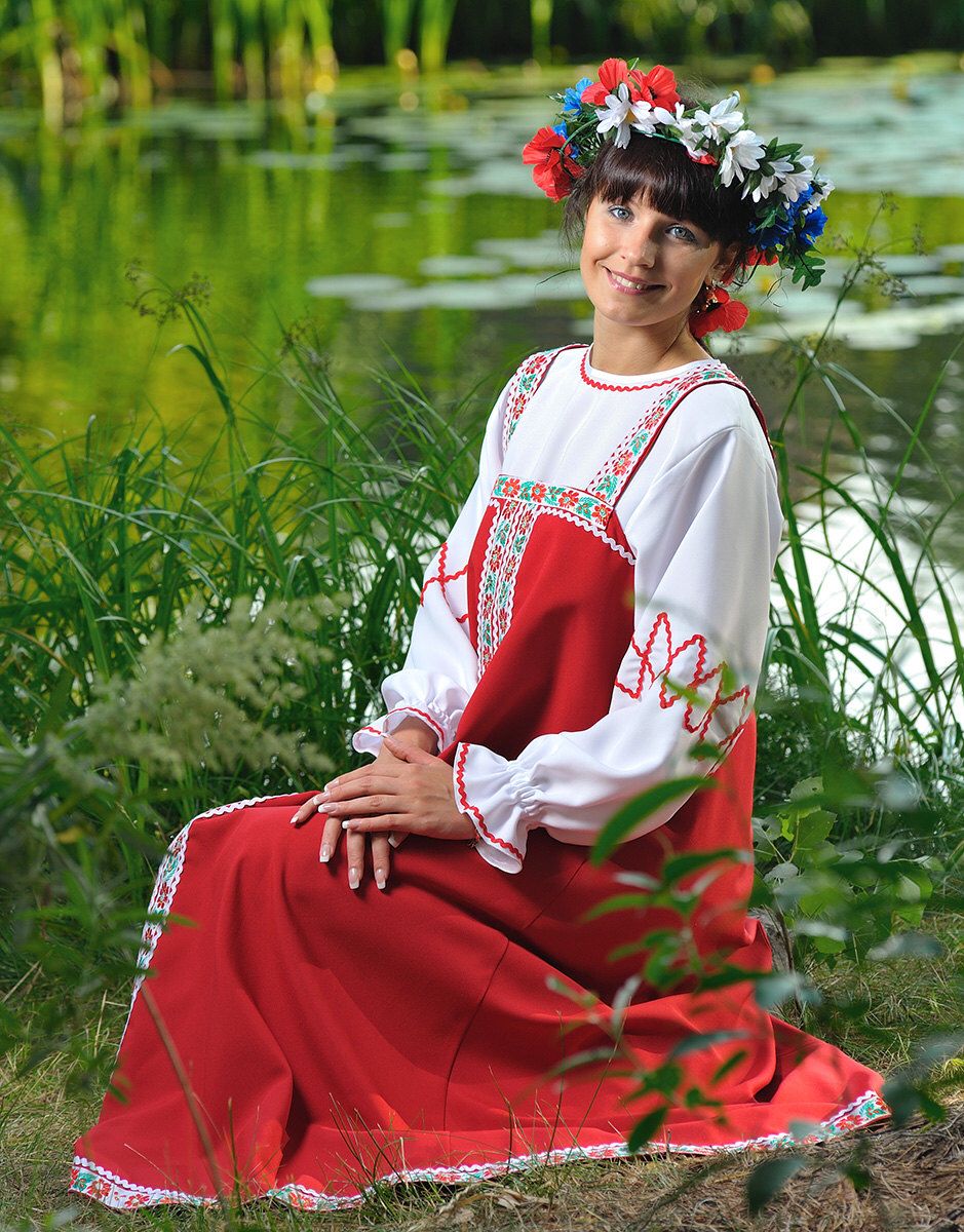 Beautiful girl Girls in Slavic costumes in Qiqihar