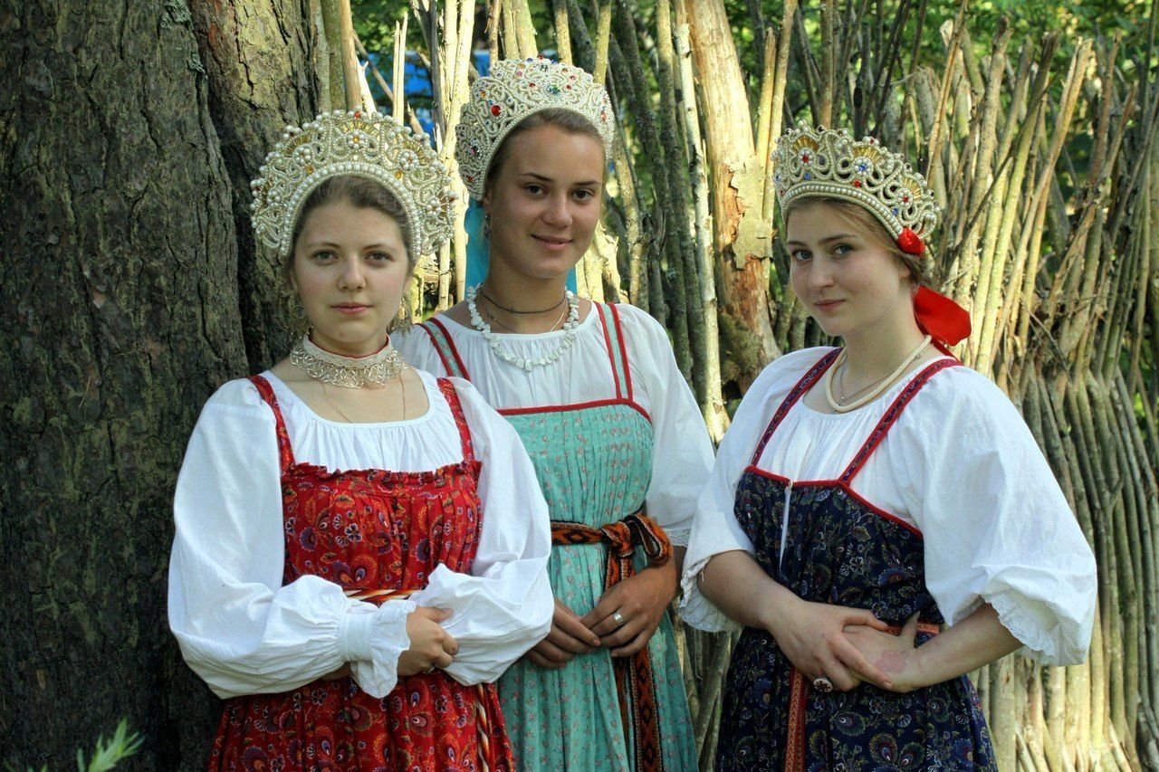 Sexy model Girls in Slavic costumes in Qiqihar